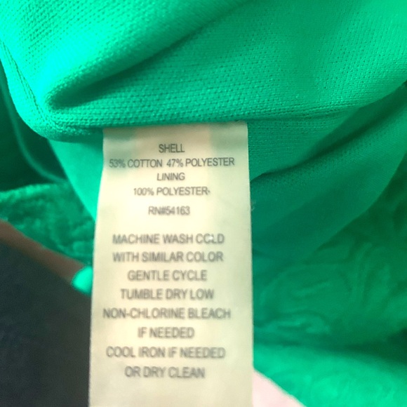 Ellen Tracy Green Sleeveless Jacquard Sheath Dress Gold Chain P-P 17”, P-H 26” - Picture 7 of 7